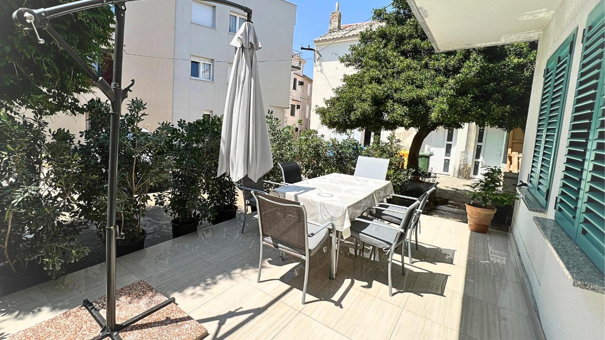 Central Single House With Parking-Top Location! Novalja Exterior foto